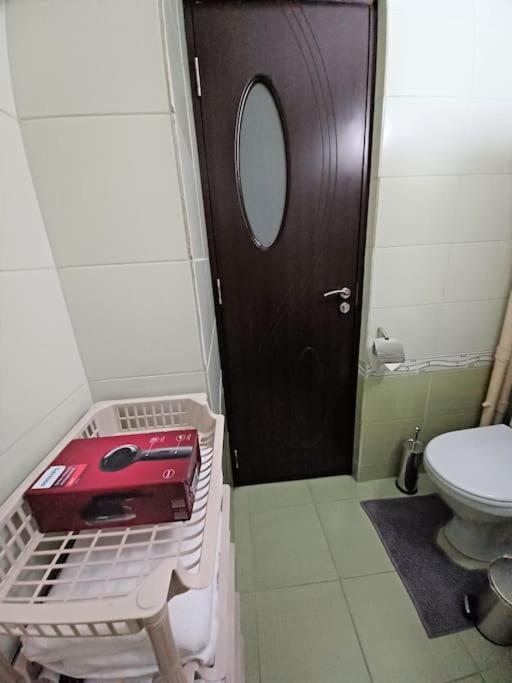 Garsoniera Linistita Zona Vitan Букурещ Екстериор снимка